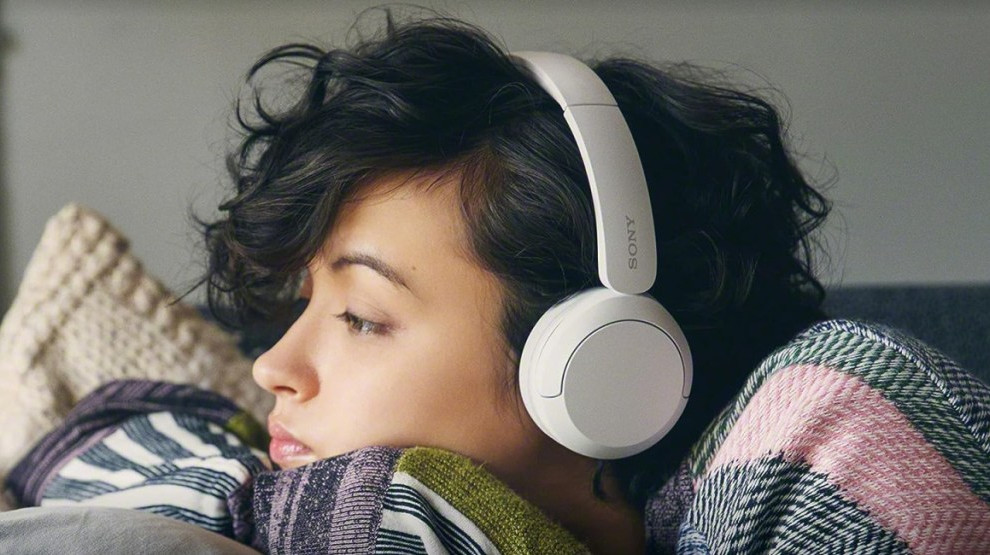 Sony Bluetooth Wireless Headphones Just $38 Shipped on Amazon (Reg. $60)